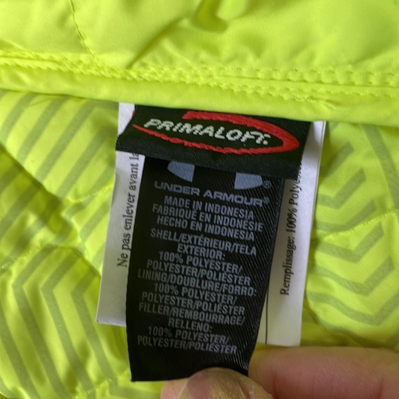 Under Armour packable quilted jacket in size XS - Picture 12 of 15